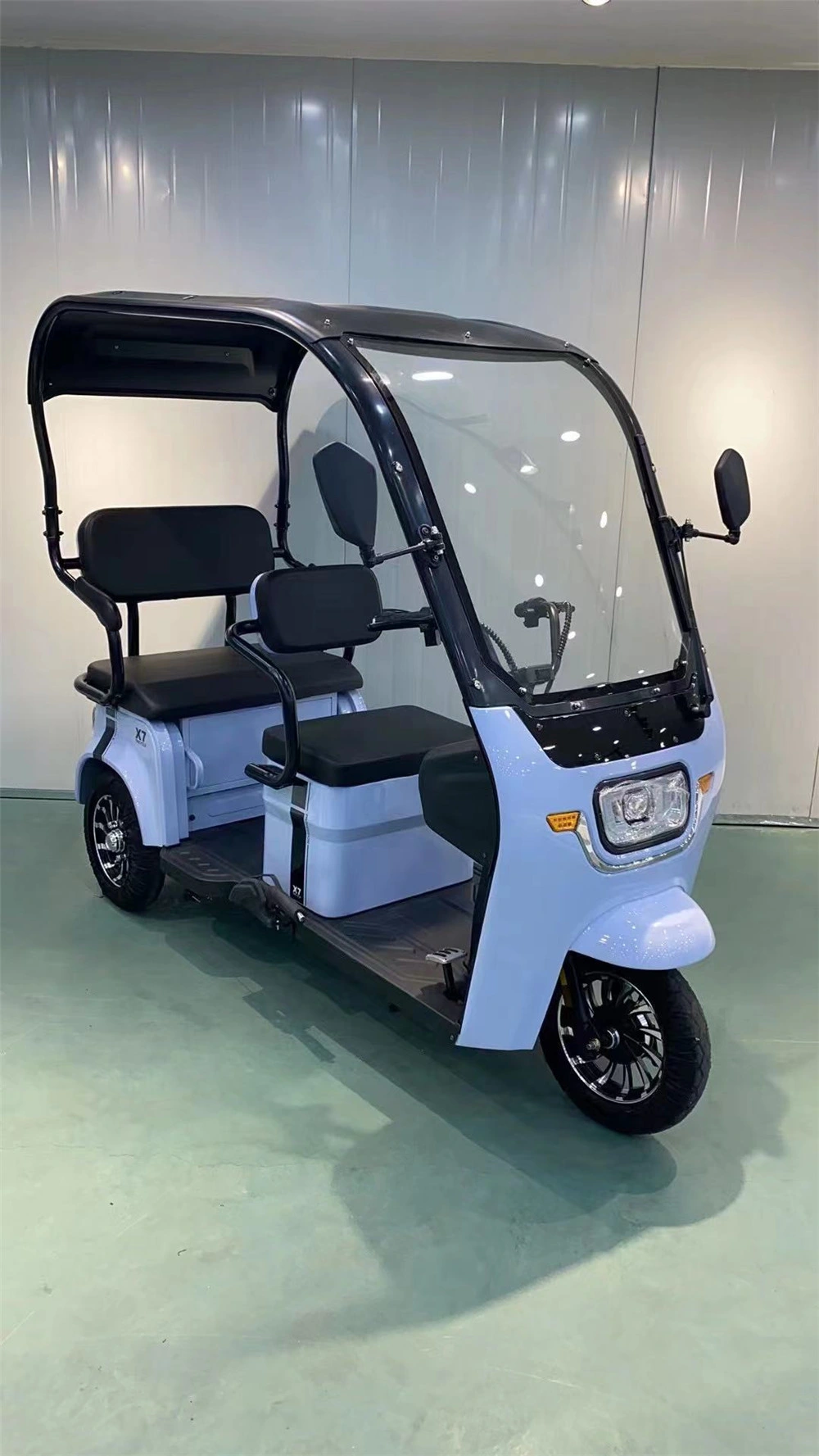 Electric Tricycle Integrated Shed with Windshield Wiper Adult Recreational Electric Car