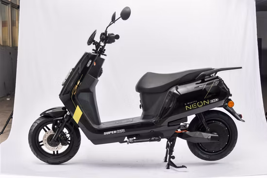Promozione motocicletta elettrica da 12 pollici 2000 W ad alta velocità con CEE
